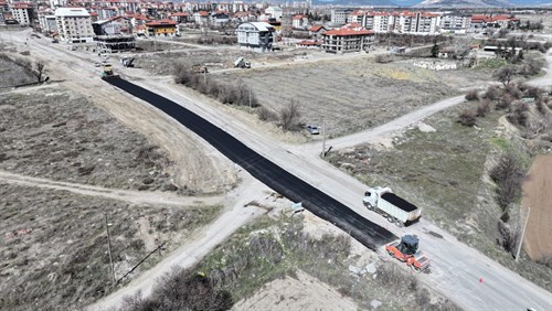 Deri OSB ile Vatan Mahallesi arasındaki yol asfaltlanıyor